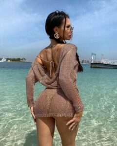 Sush Loves to Visit Different Locations